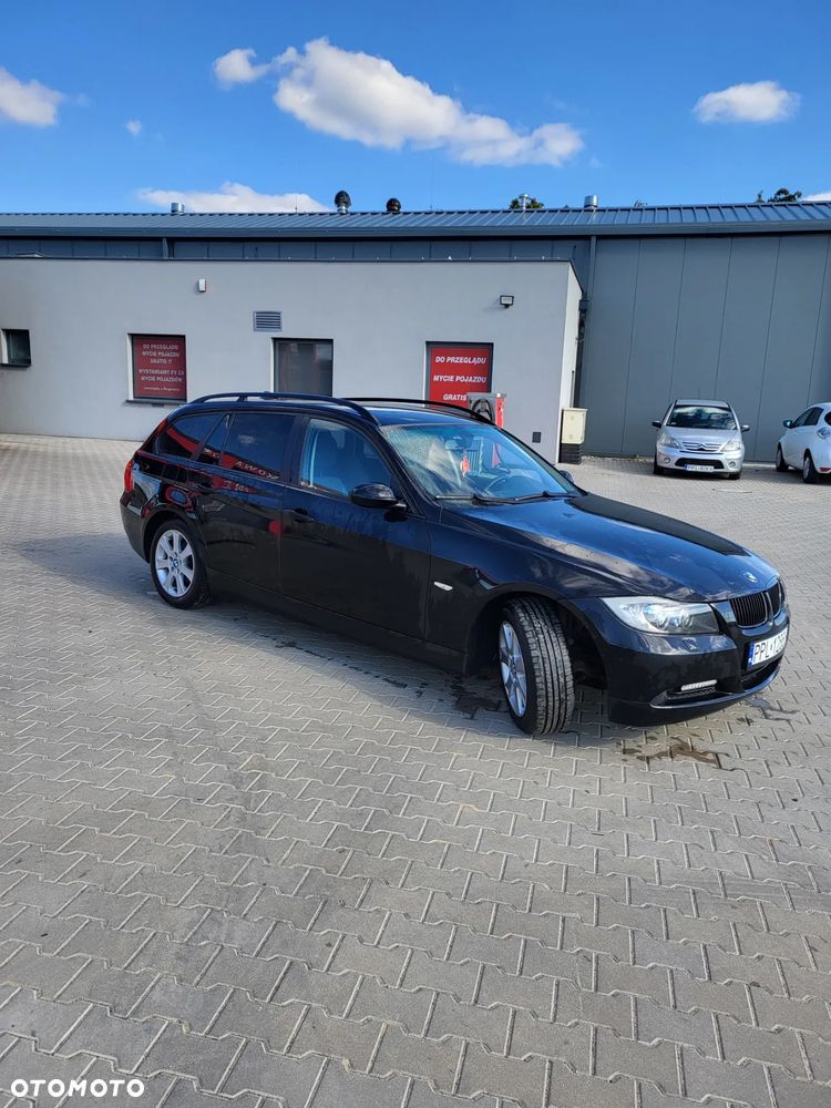 BMW Seria 3 318i - 3