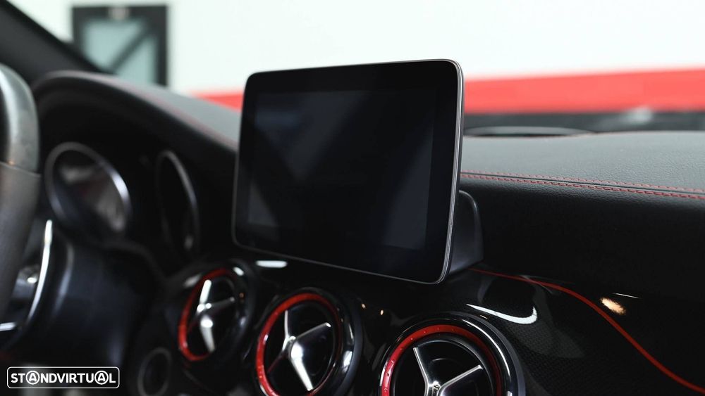 Mercedes-Benz CLA 45 AMG 4Matic Speedshift 7G-DCT - 46