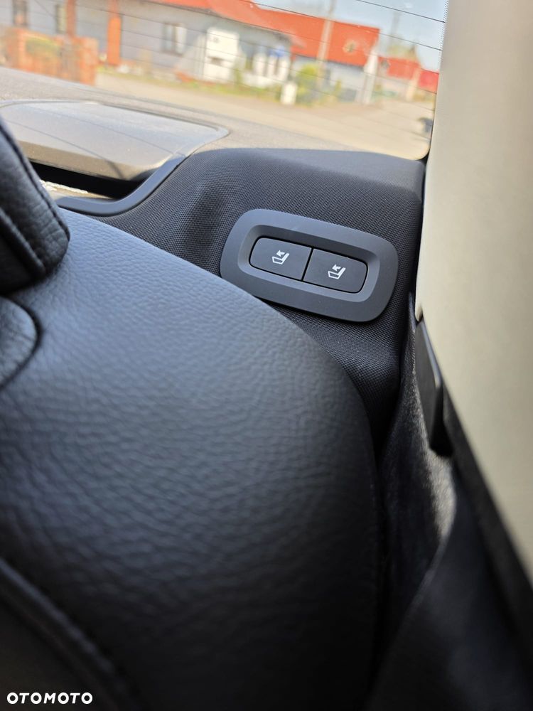 Volvo S60 T5 R-Design First Edition - 17