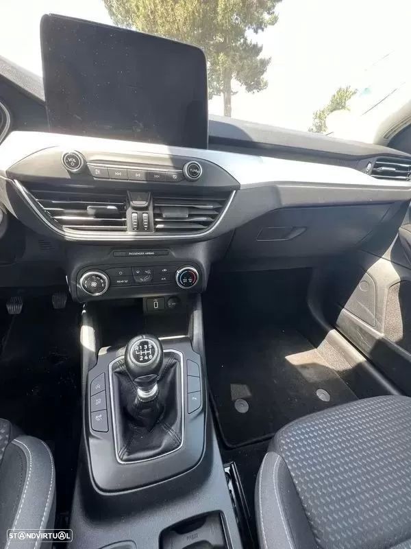 Ford Focus SW 1.5 TDCi EcoBlue Active - 6