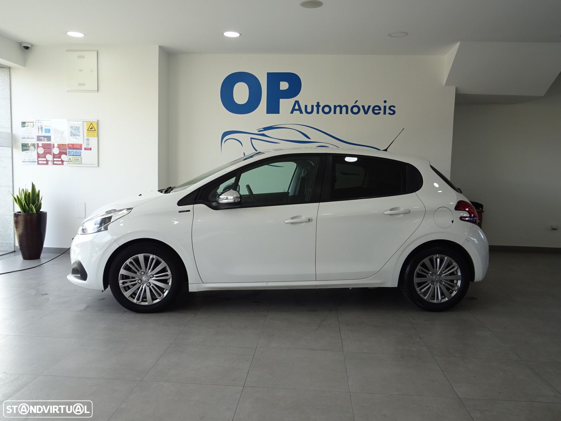 Peugeot 208 1.5 BlueHDi Signature - 2