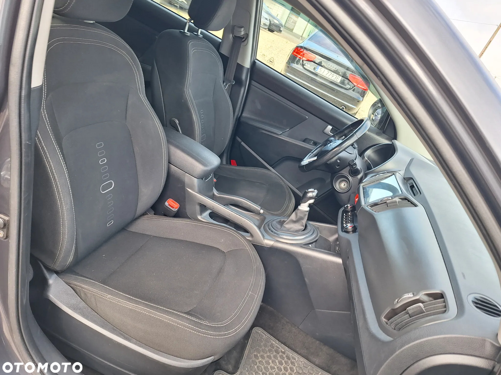 Kia Sportage 2.0 CRDI 4WD Fifa World Cup Edition - 23