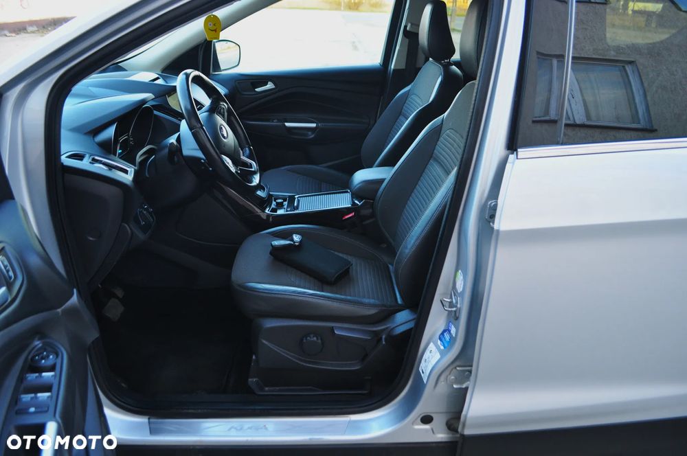 Ford Kuga 2.0 TDCi 4x4 Titanium - 26