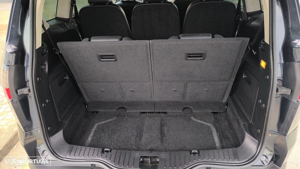 Ford S-Max 1.8 TDCi Titanium 7L - 40