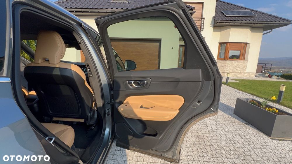 Volvo XC 60 B4 D AWD Inscription - 29