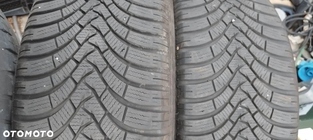 215/50/17 falken eurowinter hs01