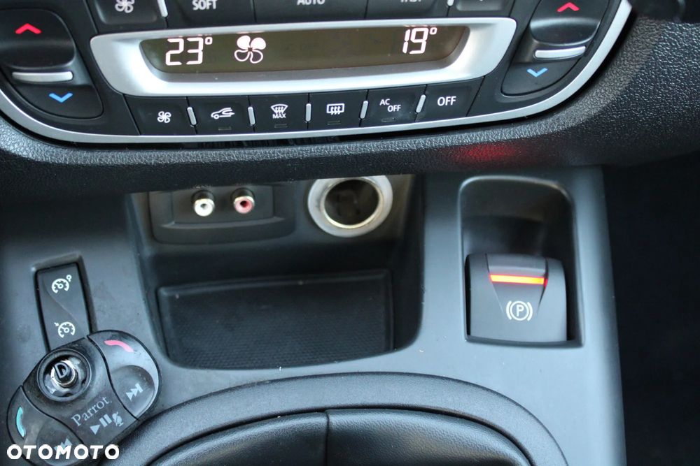 Renault Grand Scenic 1.6 16V 110 LIMITED - 36