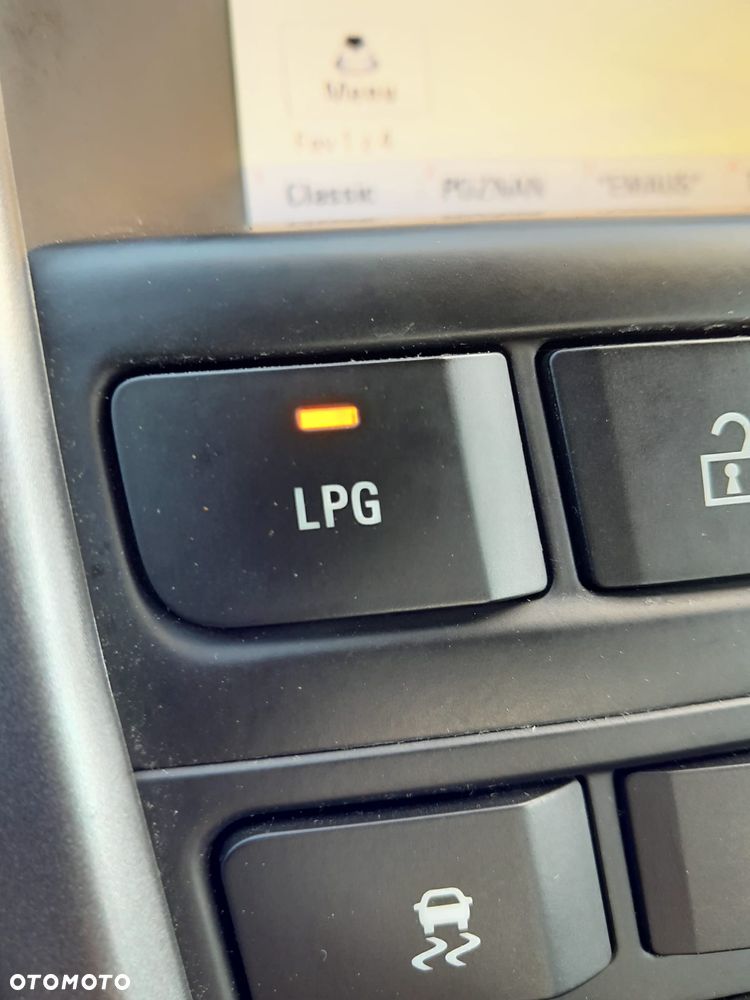 Opel Astra 1.4 T Business EU6 - 30