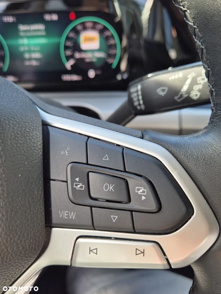 Volkswagen Golf 1.5 TSI EVO Life - 17