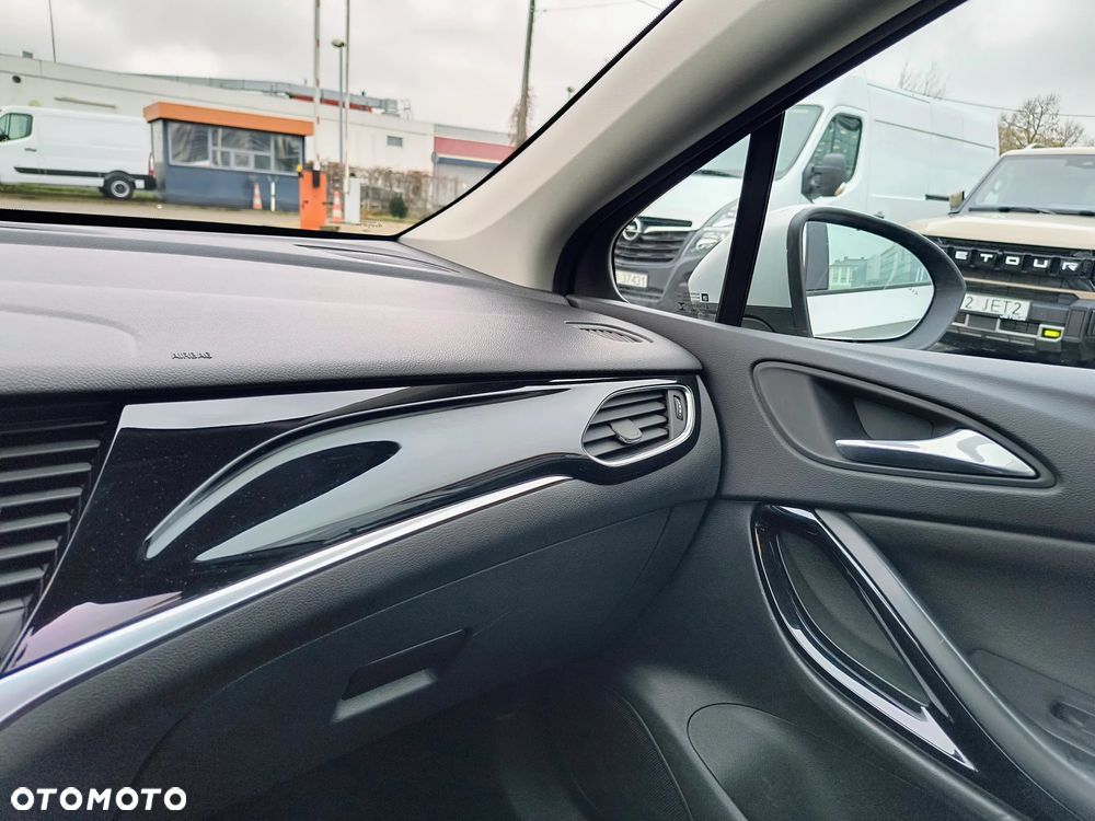 Opel Astra 1.4 Turbo Innovation - 14