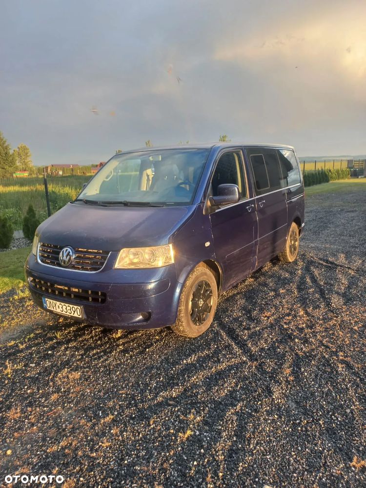 Volkswagen Multivan - 1