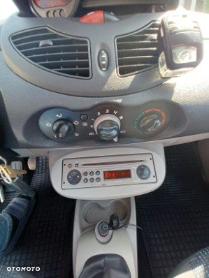 Renault Twingo 1.2 Authentique - 11