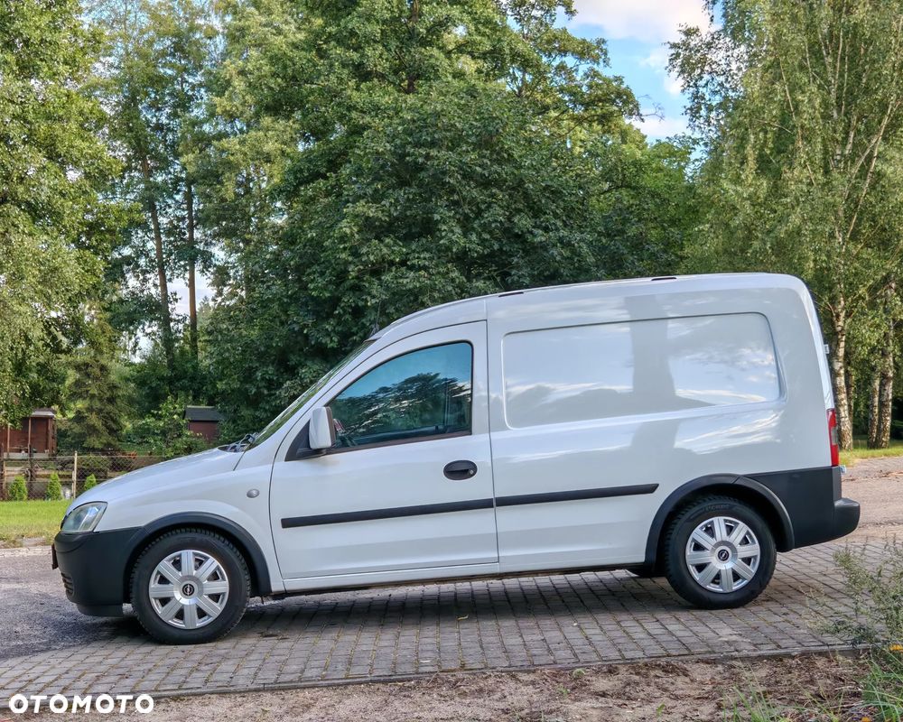 Opel Combo C - 10