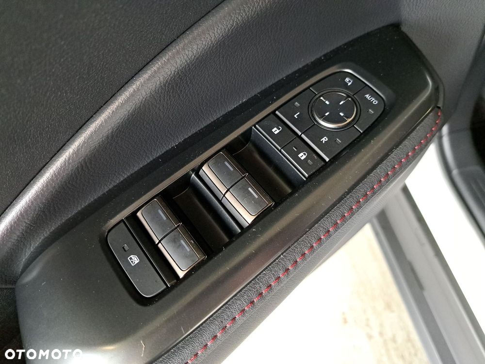 Lexus LBX 1.5 Hybrid Emotion - 34