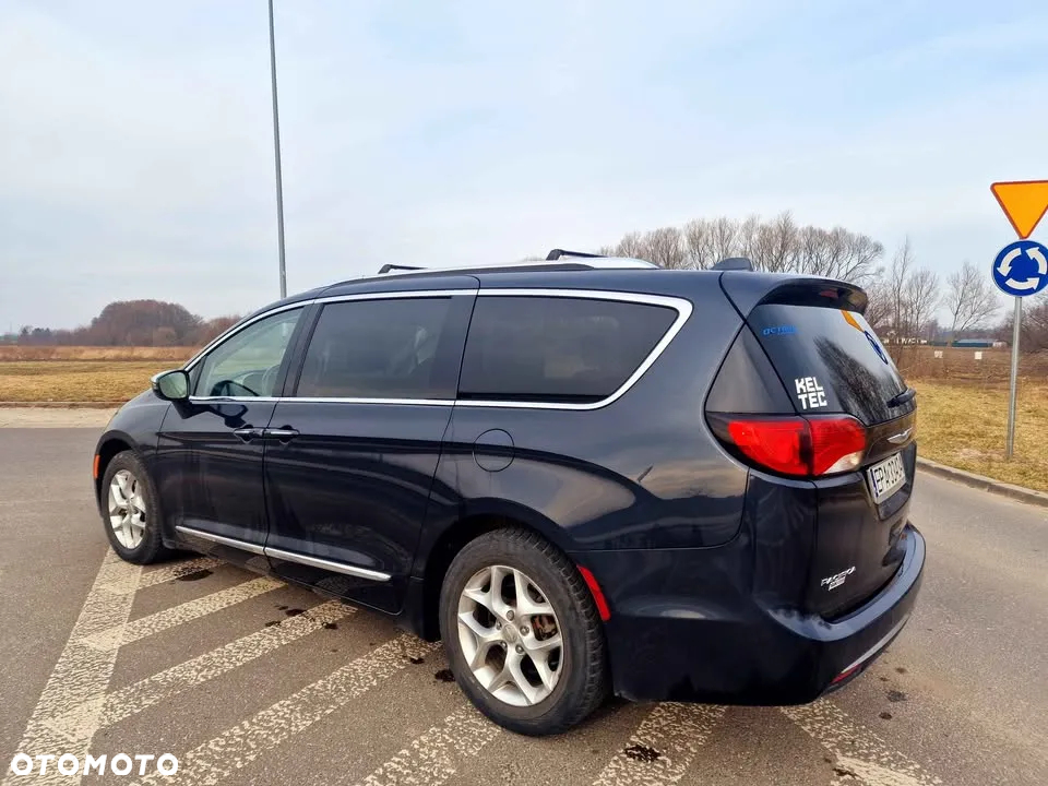 Chrysler Pacifica - 7