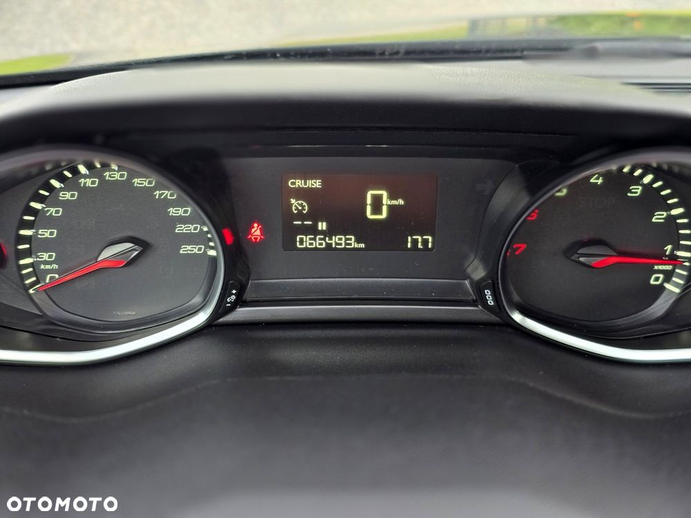 Peugeot 308 PureTech 110 Stop & Start Allure - 23