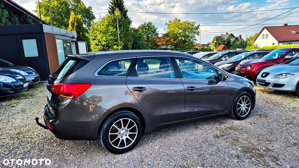 Kia Ceed 1.6 GDI XL - 12