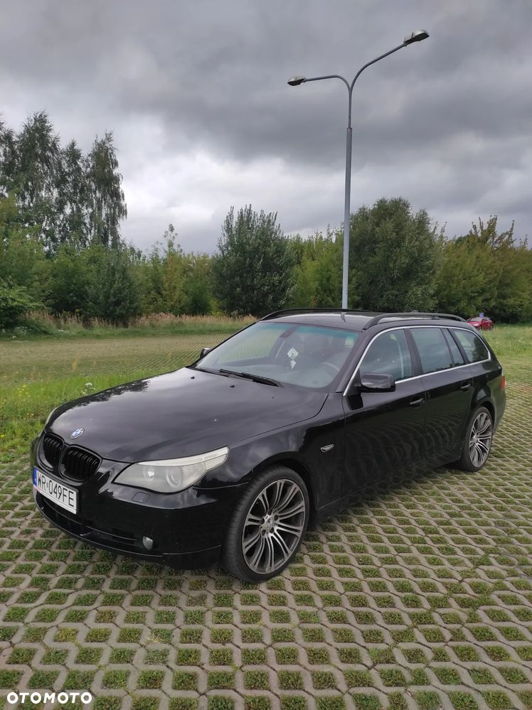 BMW Seria 5 525xi - 4