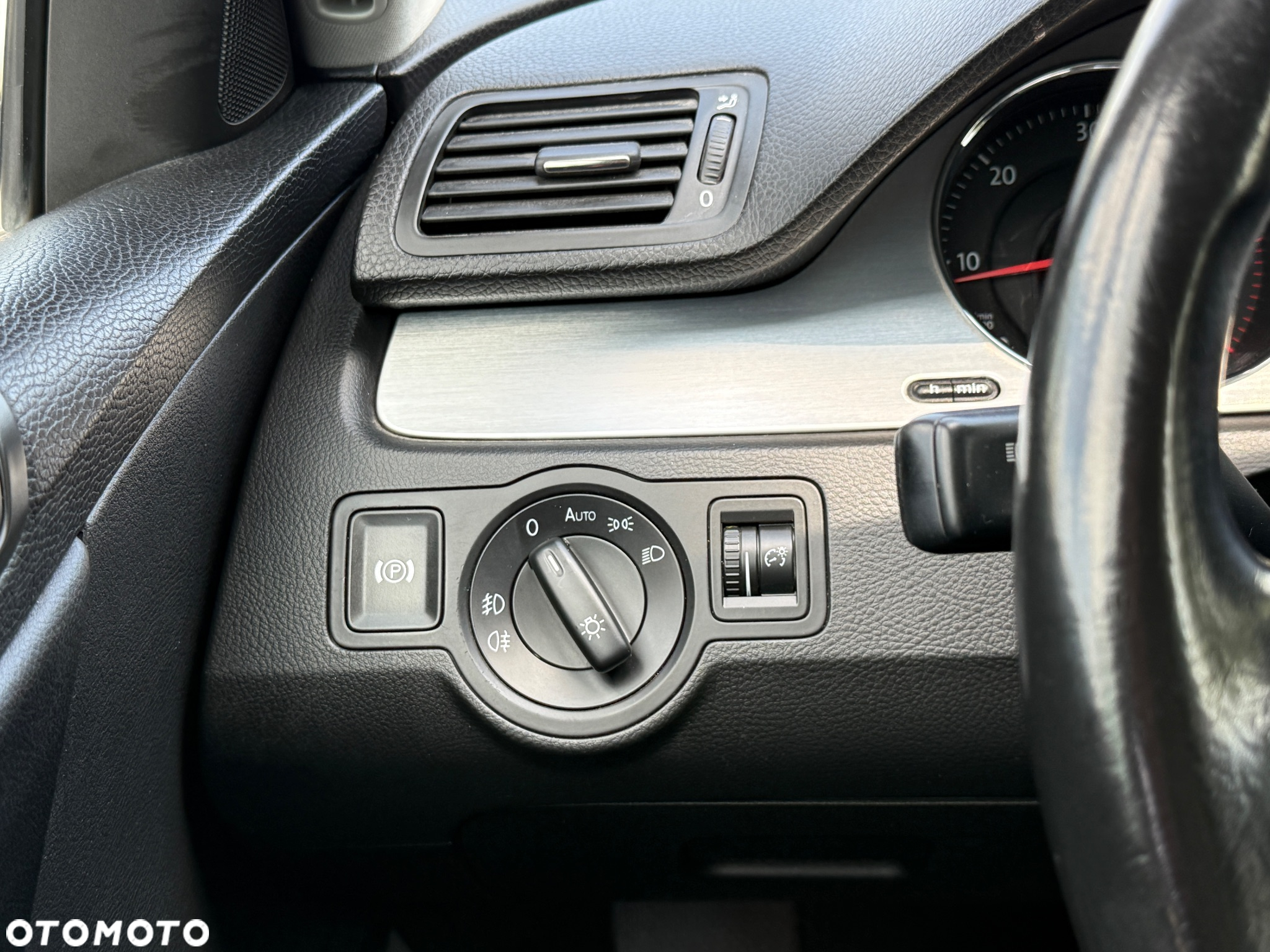 Volkswagen Passat 2.0 TDI DPF Highline DSG - 22