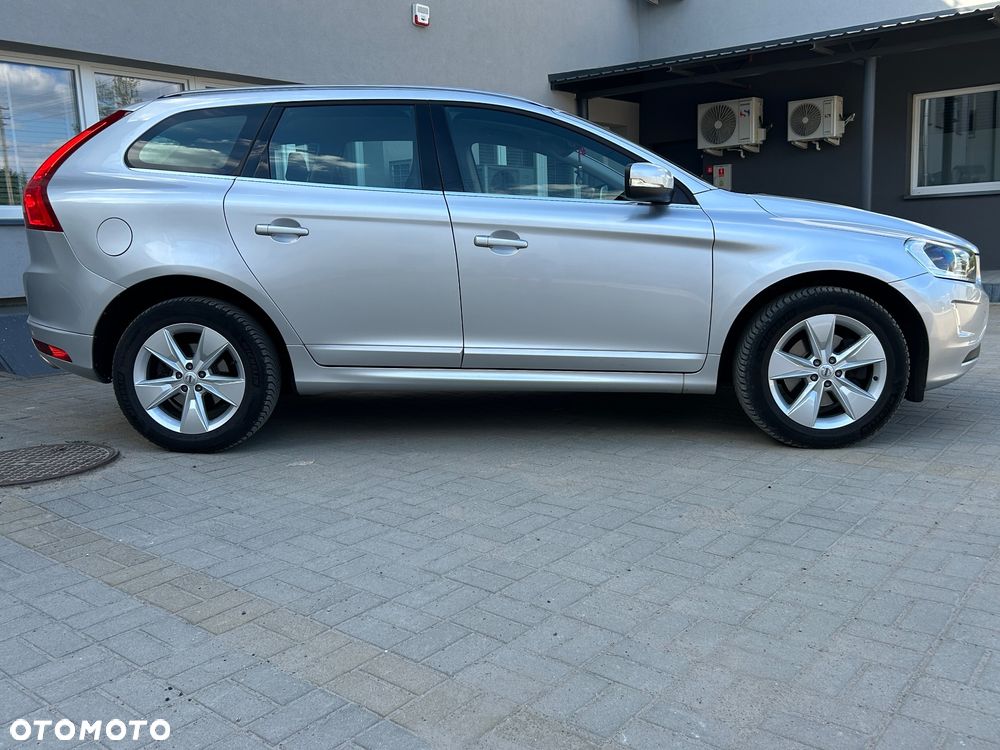 Volvo XC 60 D3 Drive-E Momentum - 13