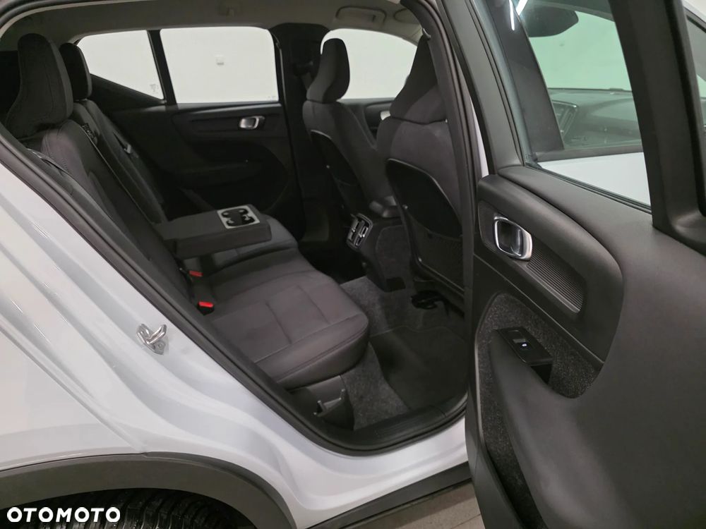 Volvo XC 40 D3 SCR R-Design - 30