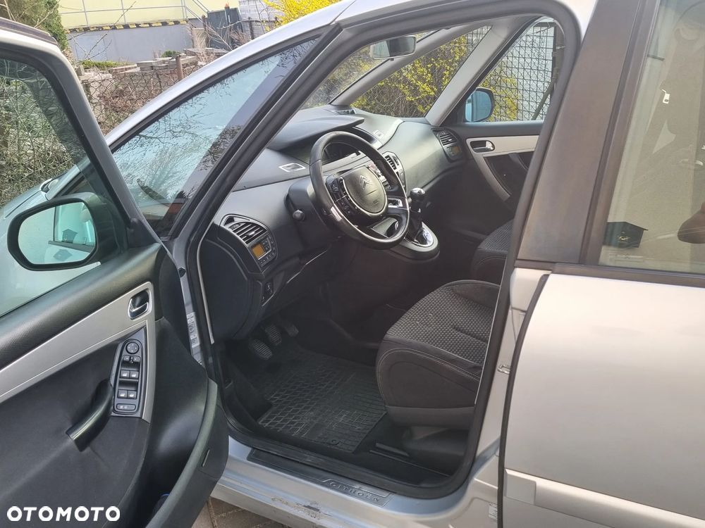 Citroën C4 Grand Picasso 1.8 16V Advance - 12