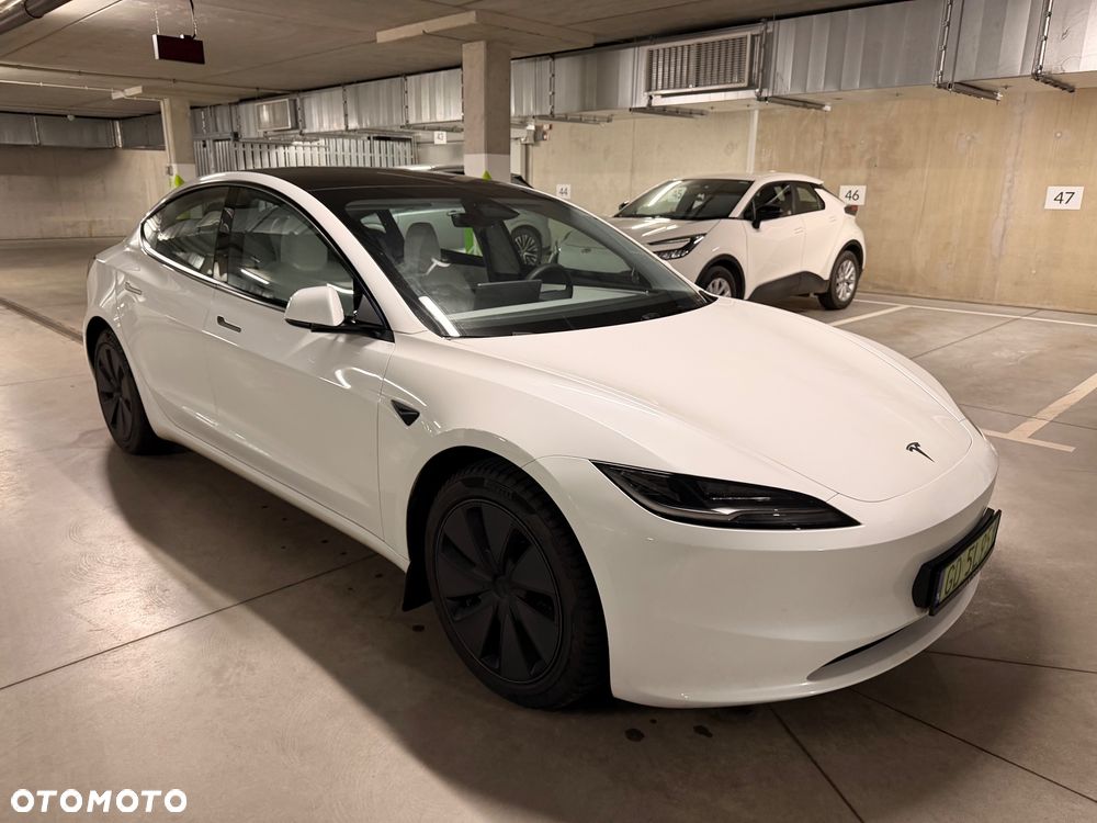 Tesla Model 3 - 2