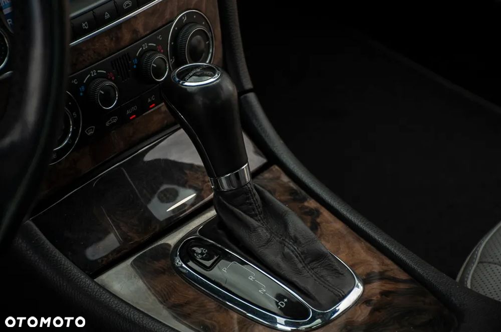 Mercedes-Benz CLK 350 7G-TRONIC Avantgarde - 39