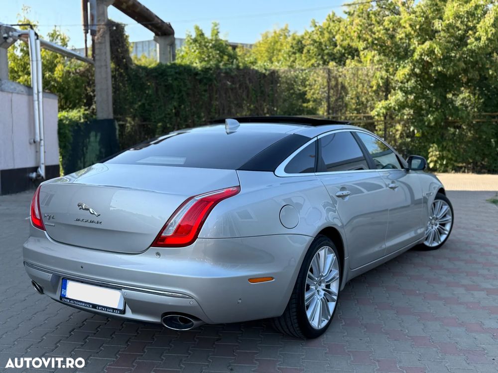Jaguar XJ 30d Premium Luxury - 4