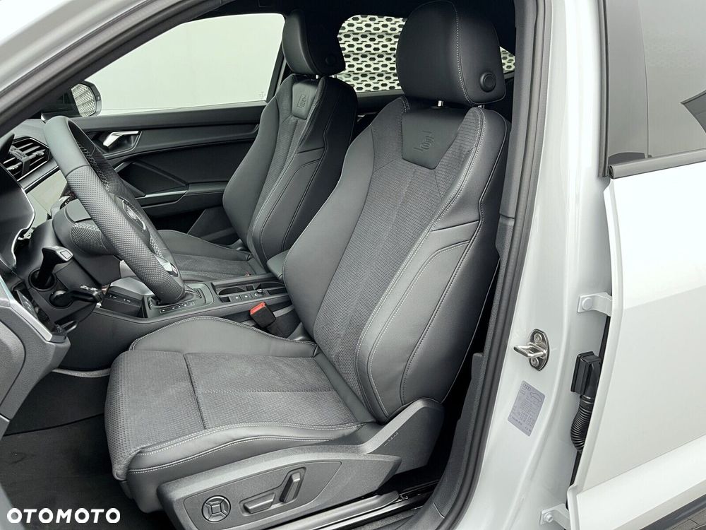 Audi Q3 Sportback - 13