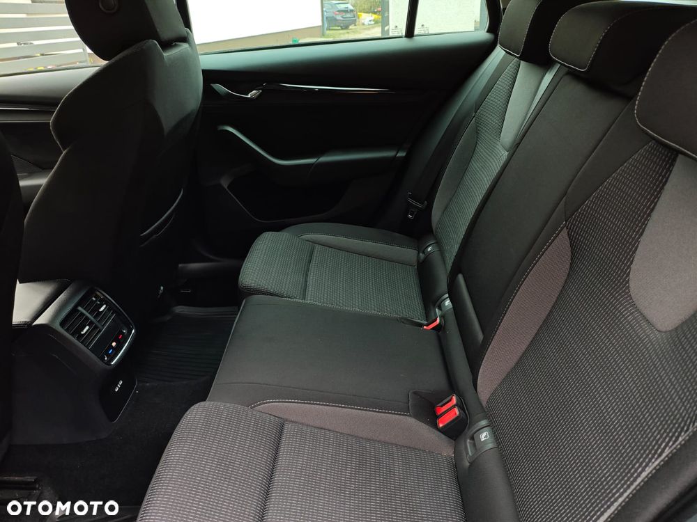 Skoda Octavia 1.5 TSI e-TEC DSG Exclusive - 8