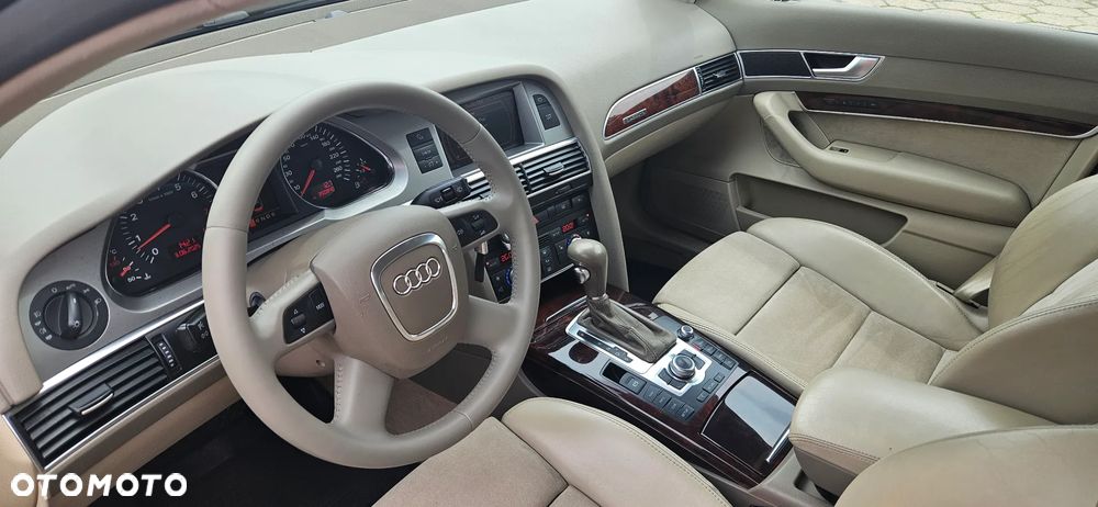 Audi A6 Limousine 3.2 FSI Quattro Tiptronic - 9