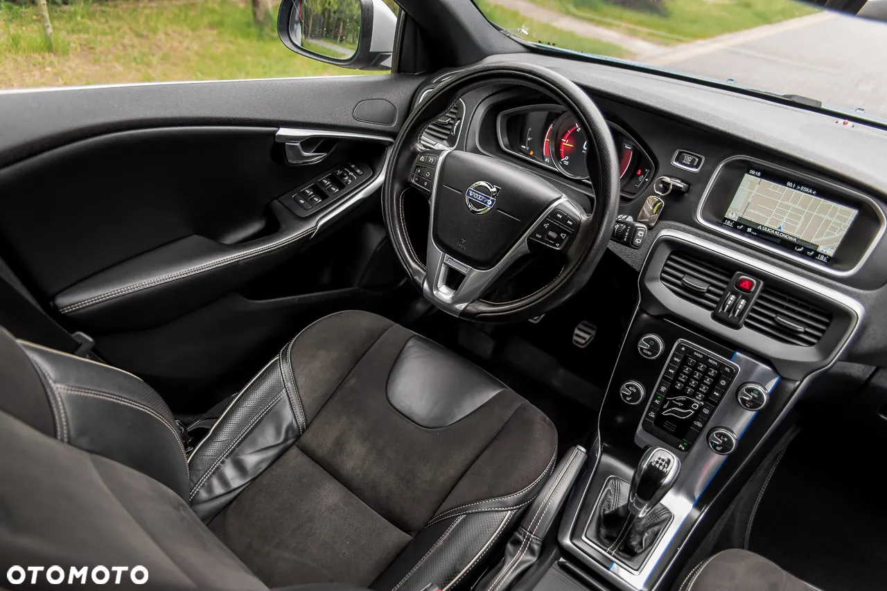Volvo V40 - 18