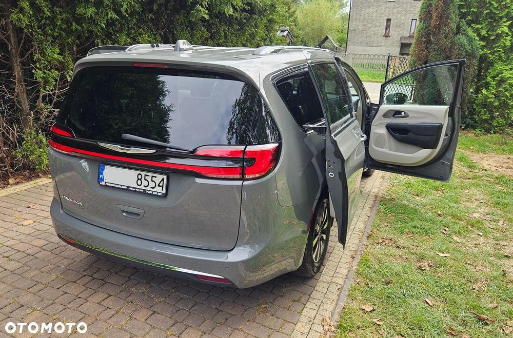 Chrysler Pacifica - 15