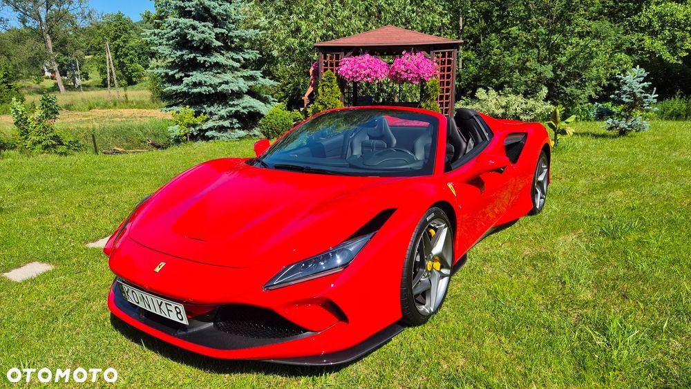 Ferrari F8 Spider - 1