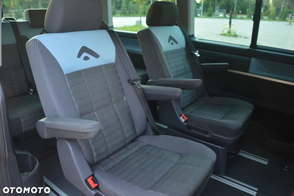 Volkswagen Multivan - 27