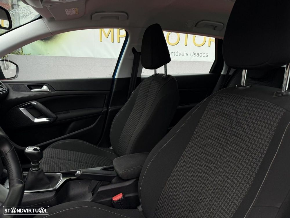 Peugeot 308 SW 1.2 PureTech Style - 17