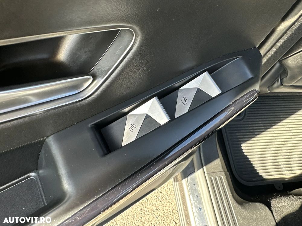 DS Automobiles DS 7 Crossback - 15