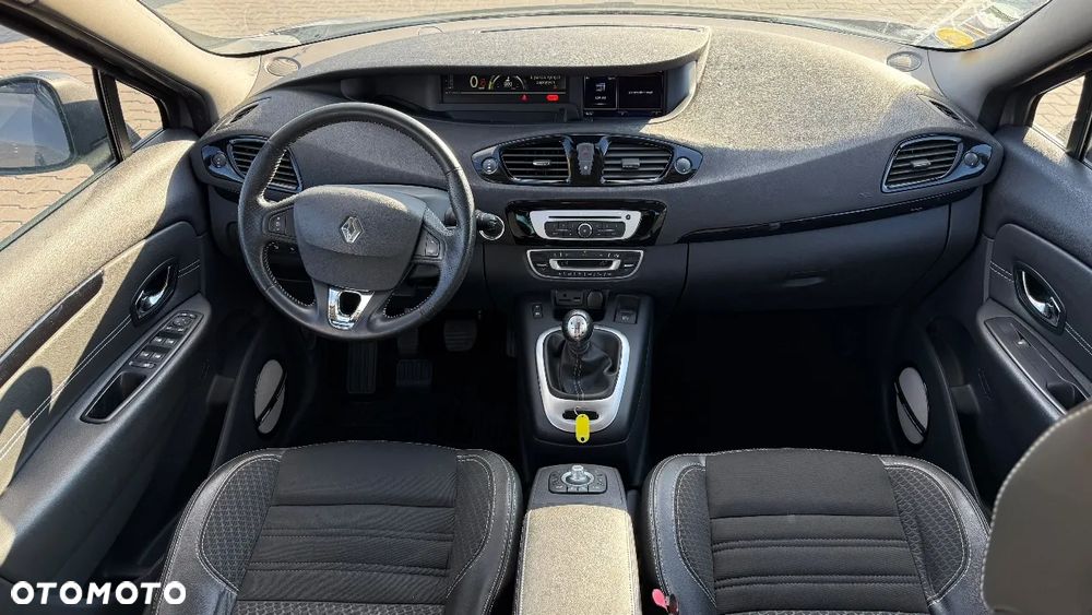 Renault Scenic - 12