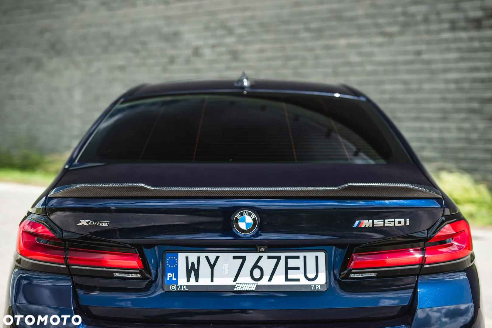 BMW Seria 5 M550i xDrive sport - 11