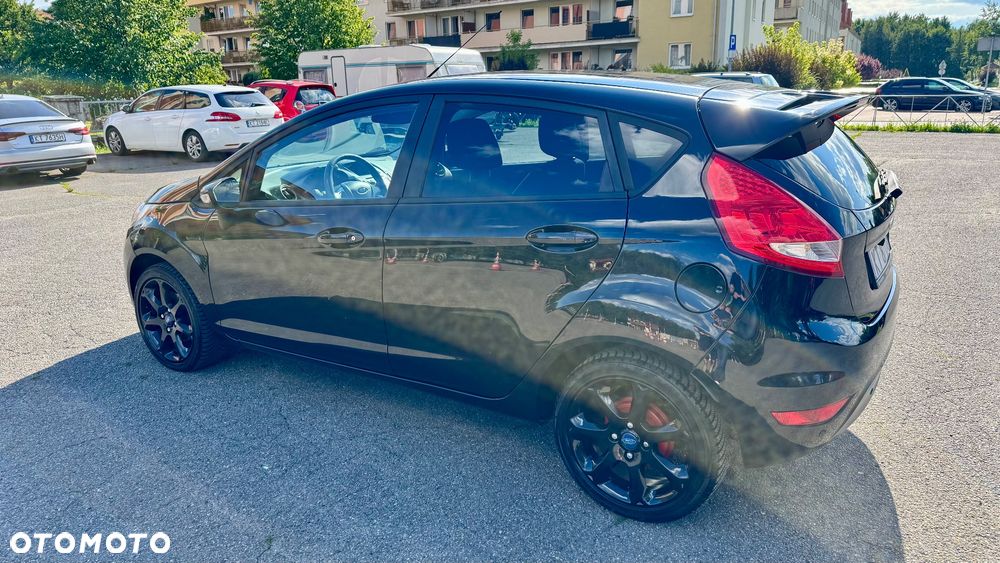 Ford Fiesta 1.25 Titanium EU5 - 10