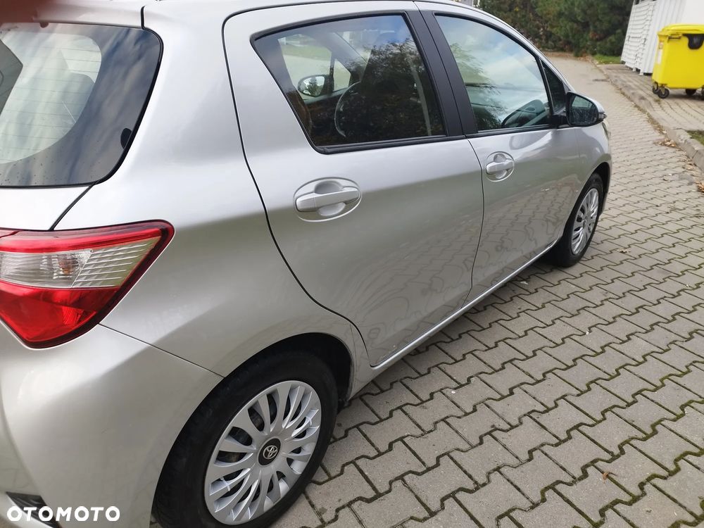 Toyota Yaris 1.5 Premium - 5