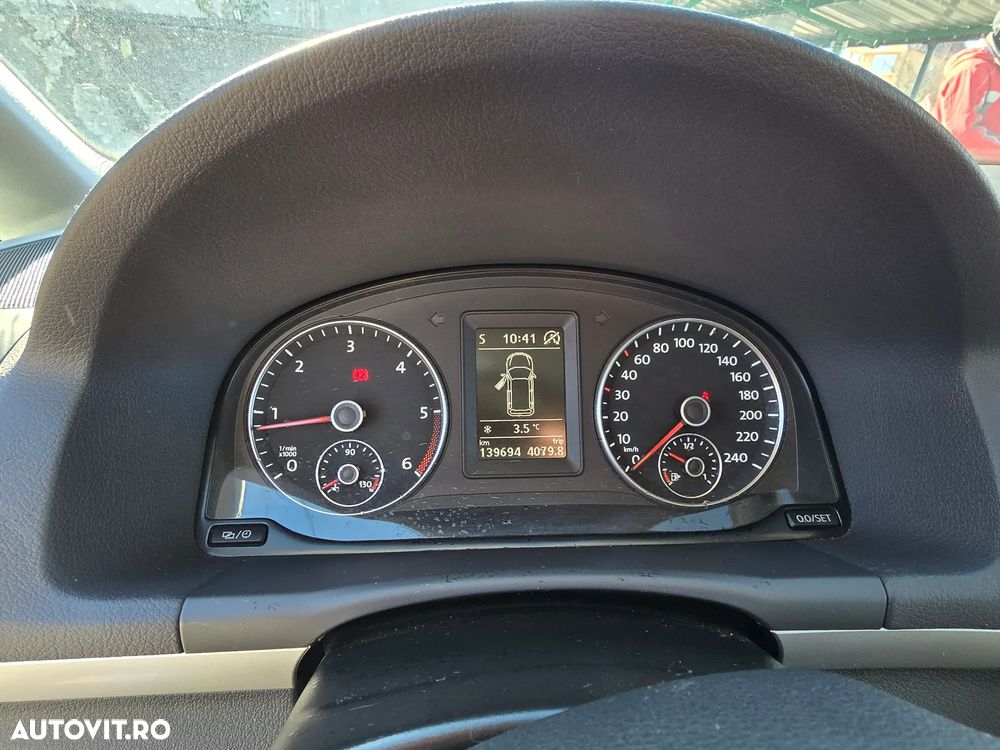 Volkswagen Touran 1.6 TDI BlueMotion Technology Comfortline - 9