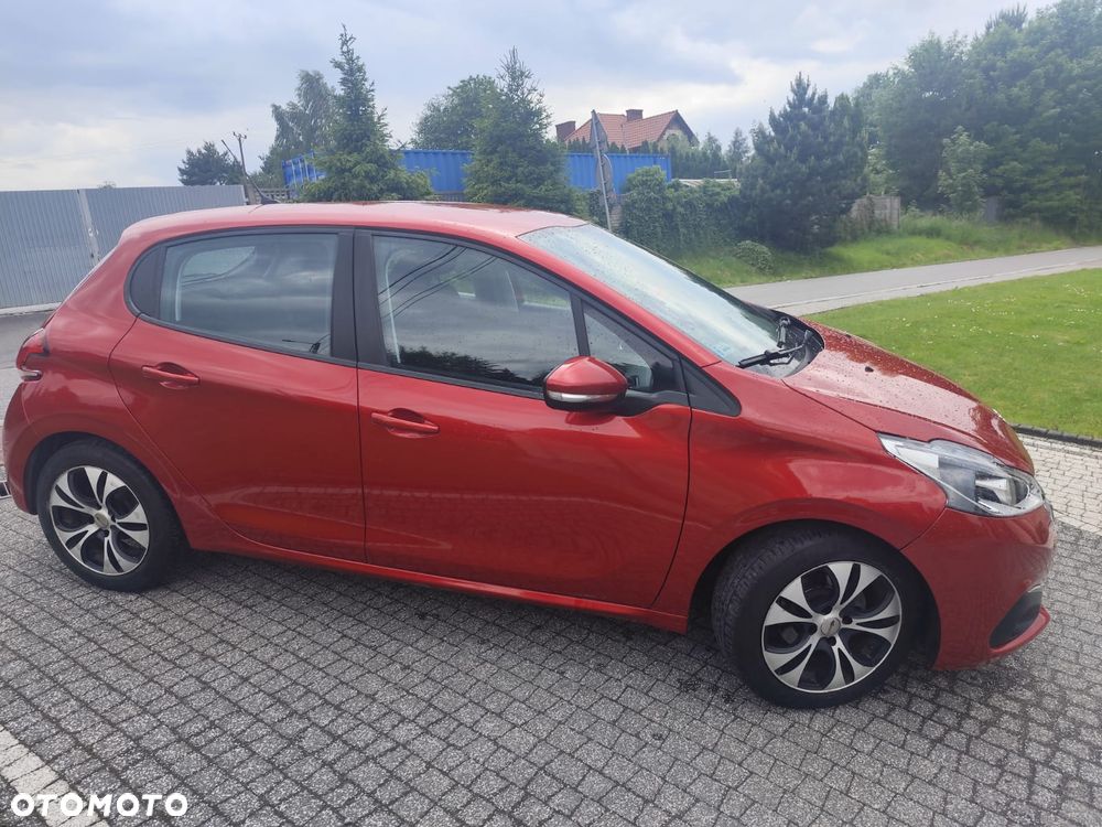 Peugeot 208 - 3