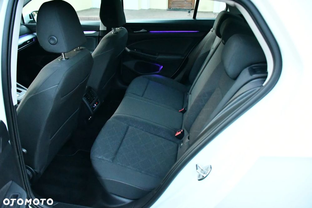 Volkswagen Golf 1.0 eTSI Life DSG - 36