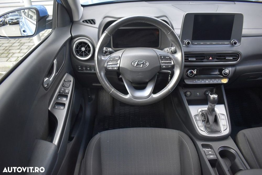 Hyundai KONA - 12