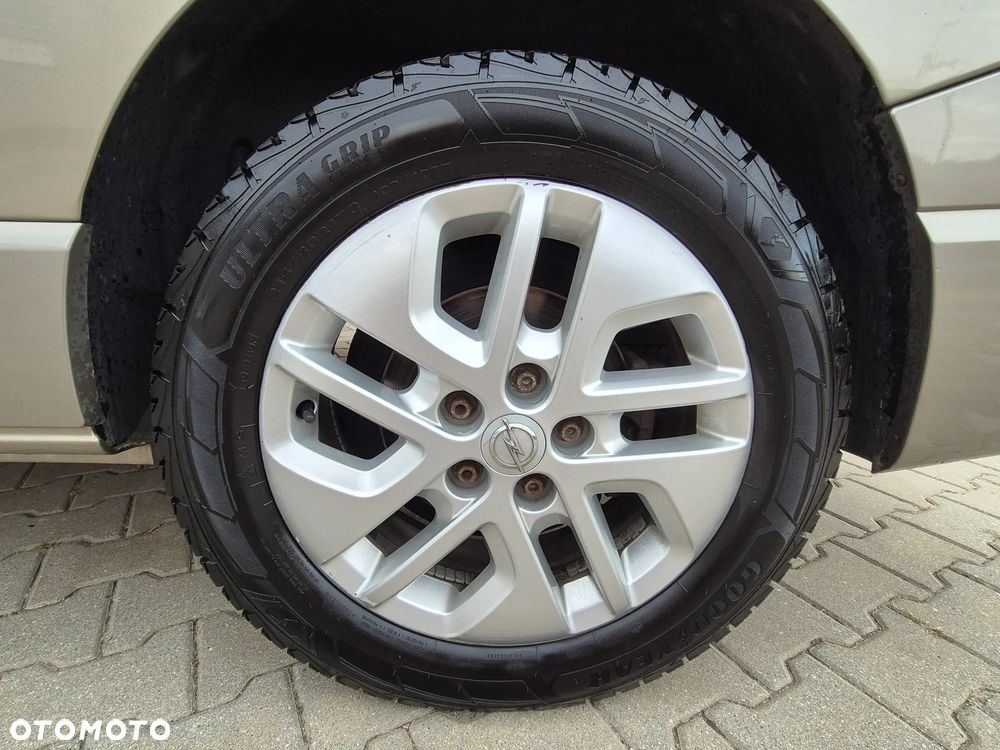 Opel Vivaro - 23