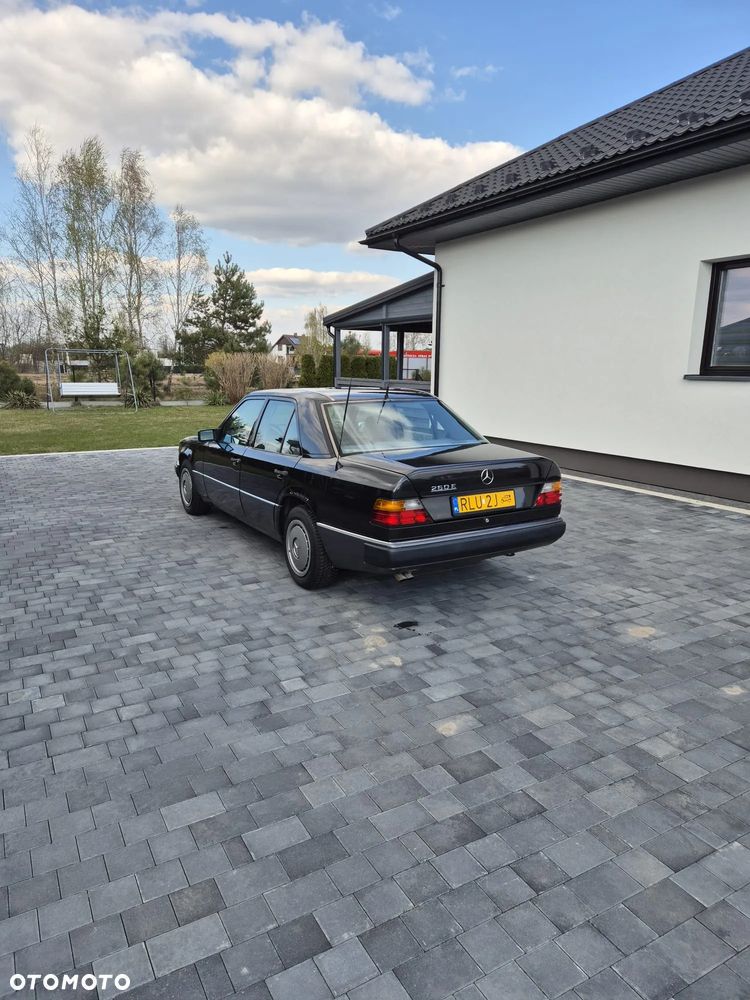 Mercedes-Benz W124 (1984-1993) - 31