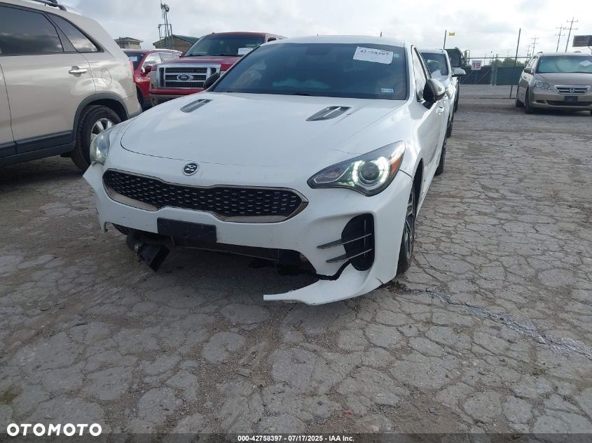 Kia Stinger 2.0 T-GDI GT Line - 3