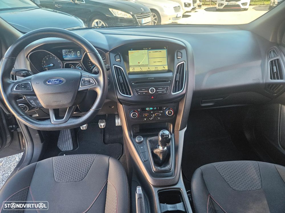 Ford Focus 1.0 EcoBoost ST-Line - 21